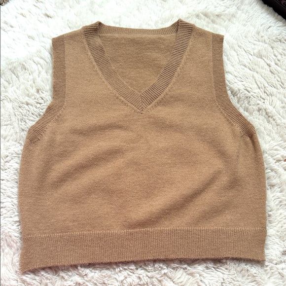 SHEIN Sweaters - SHEIN V-Neck Tan Sweater Vest